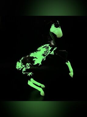 Breyer Machstrom 2022 Glow In Dark Halloween Horse Green Rare Model USA
